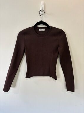 Aritzia Babaton Crewneck Knitted Fitted Sweater